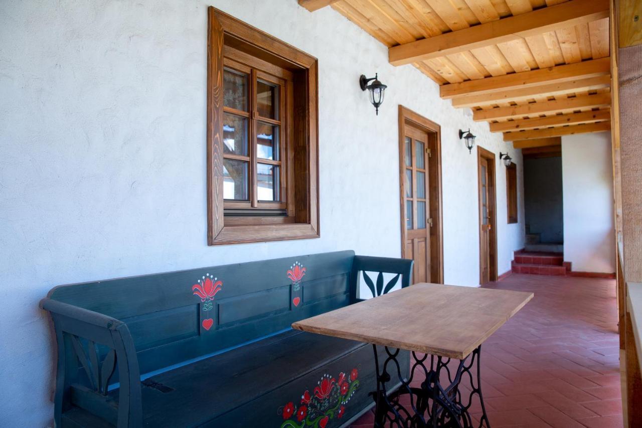 Pepi Vendeghaz - Casa De Oaspeti Pepi Joseni  Экстерьер фото